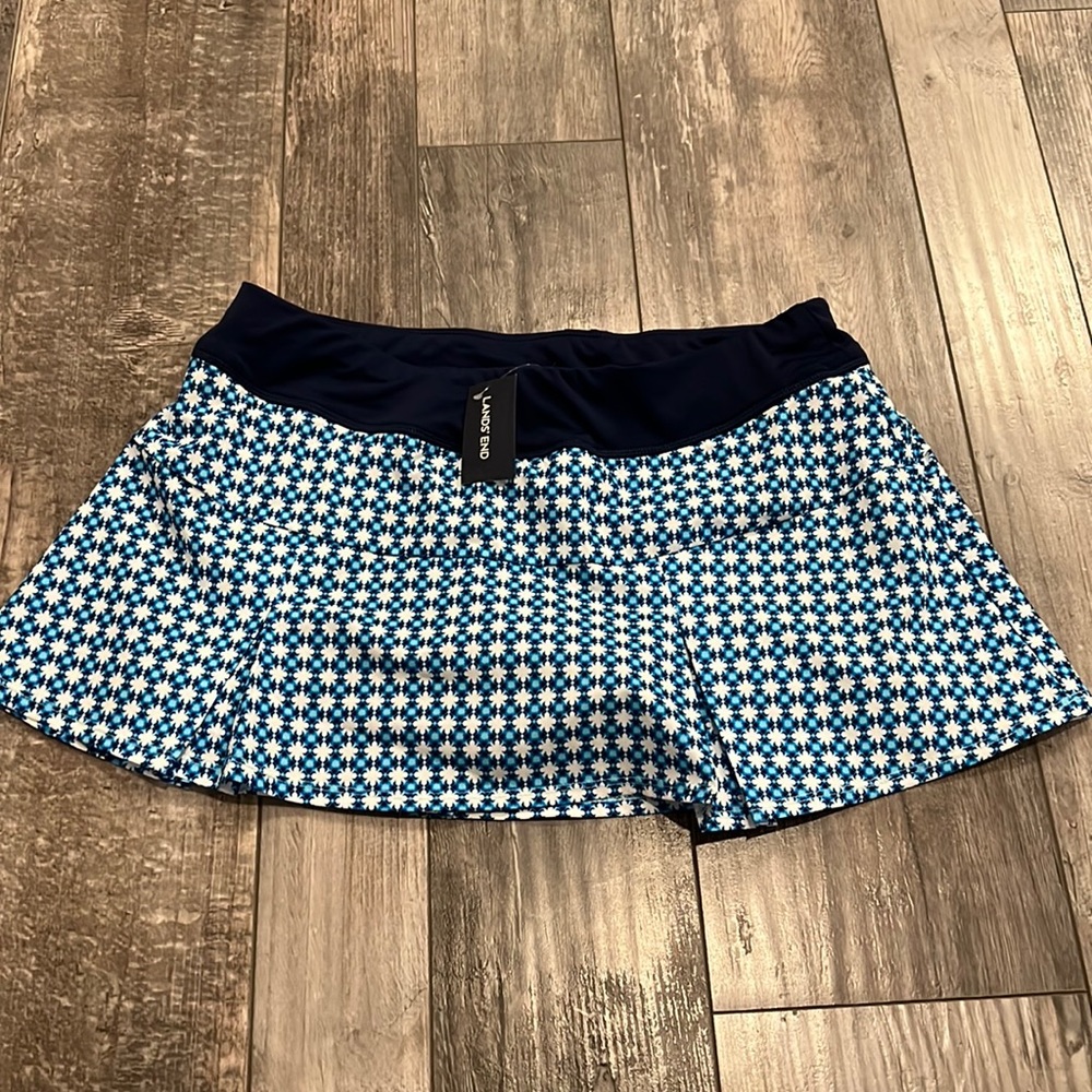 Lands' End Blue and White Patterned Skort
